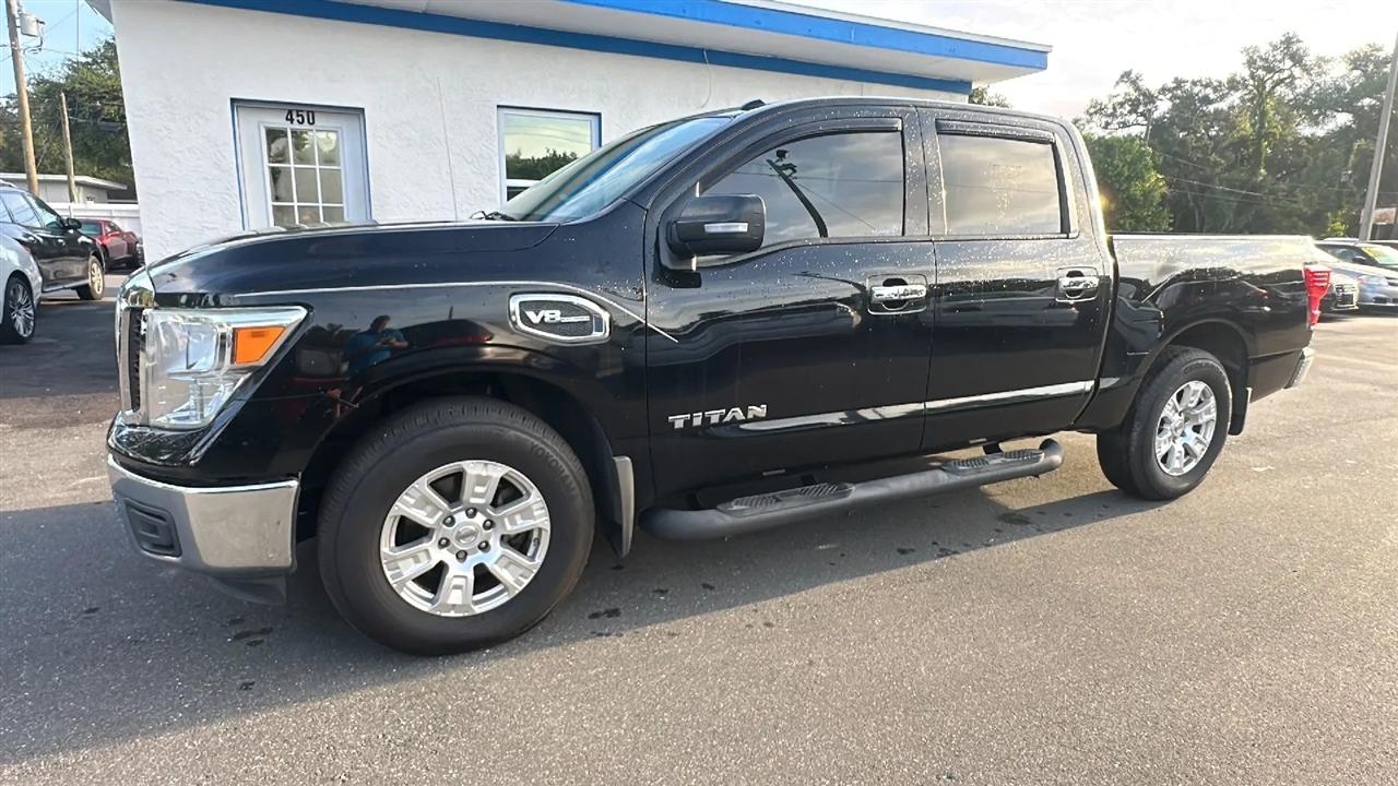 Nissan Titan  2017