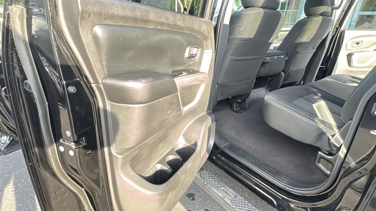 Nissan Titan  2017