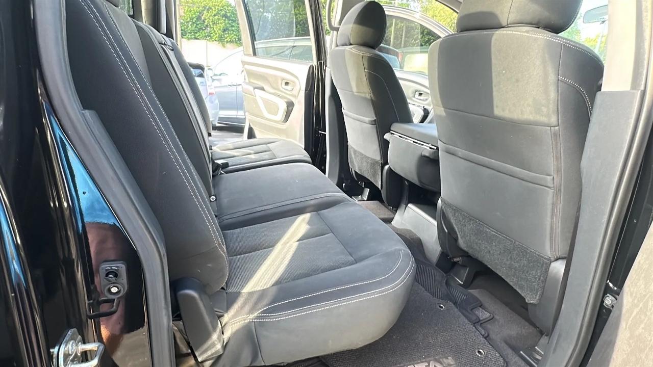 Nissan Titan  2017