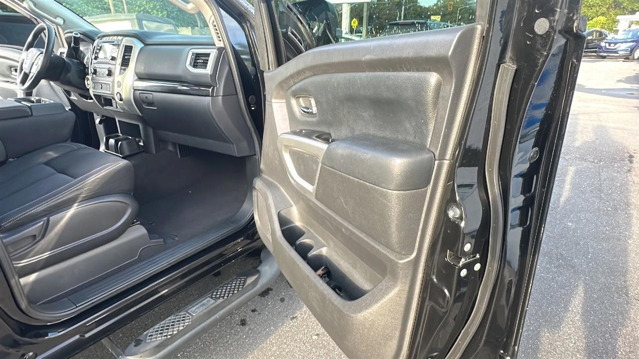 Nissan Titan  2017