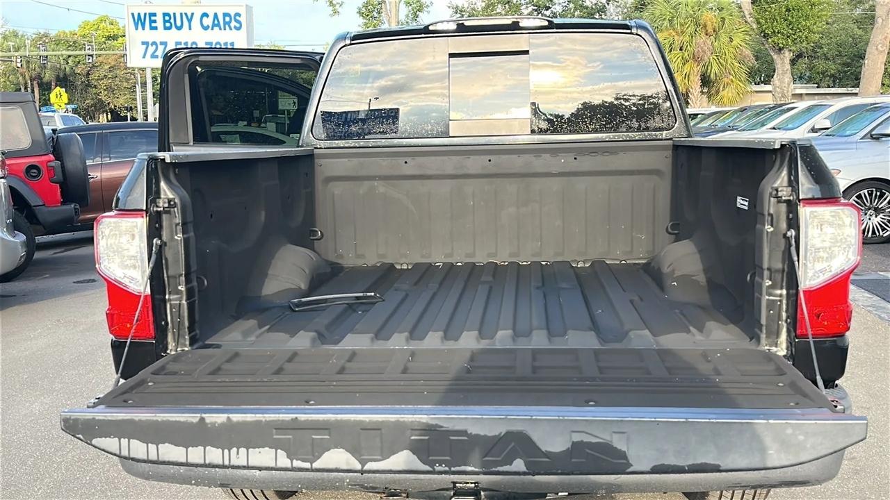 Nissan Titan  2017