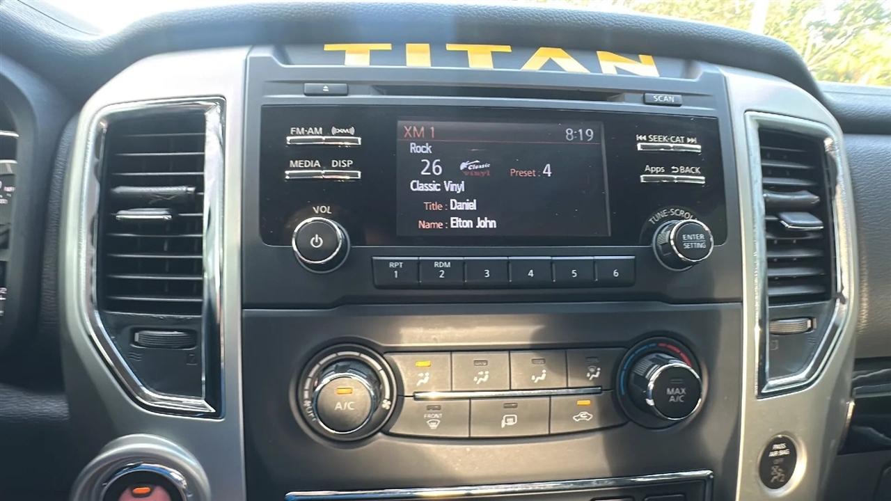 Nissan Titan  2017