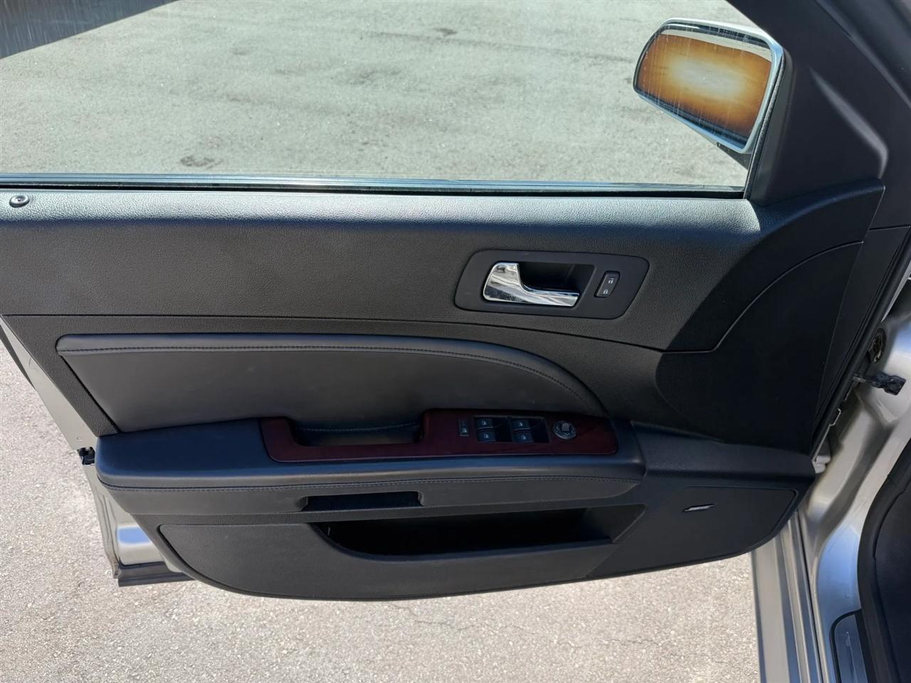 Cadillac STS  2007
