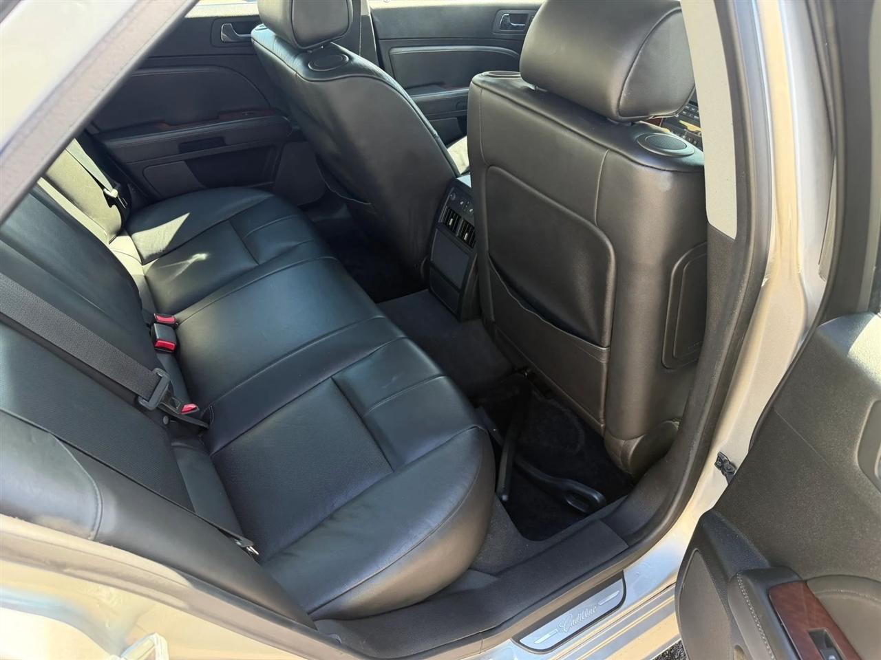 Cadillac STS  2007