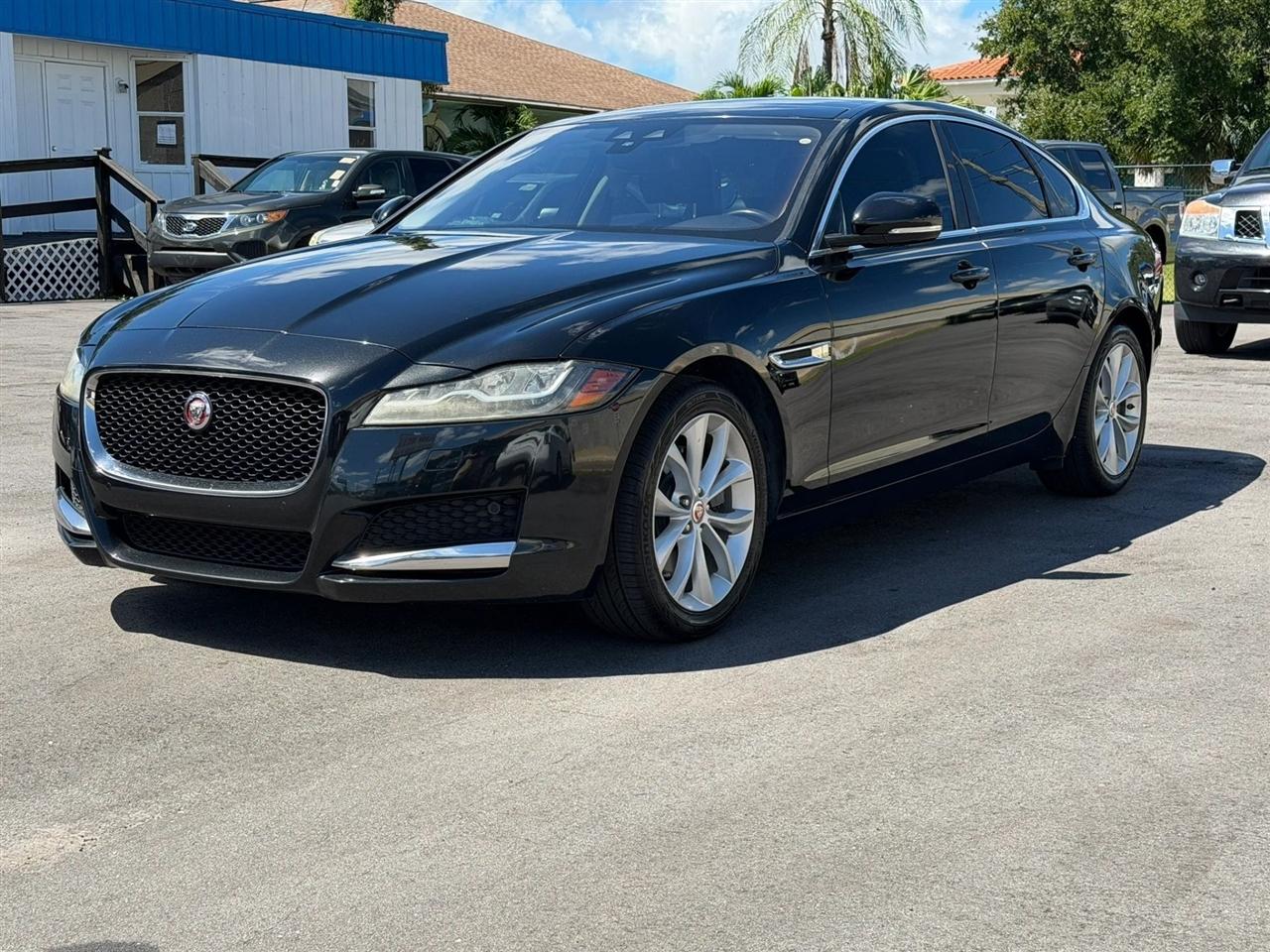 Jaguar XF  2018