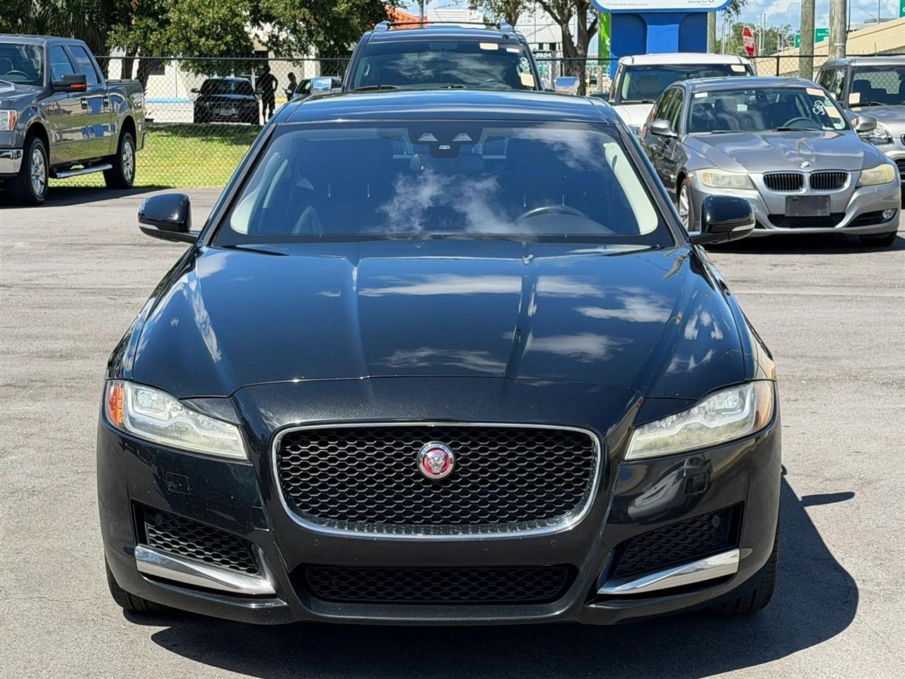 Jaguar XF  2018