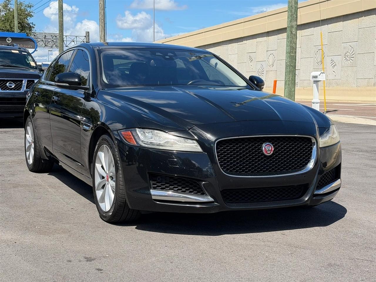Jaguar XF  2018