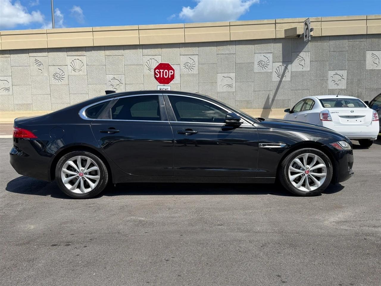 Jaguar XF  2018