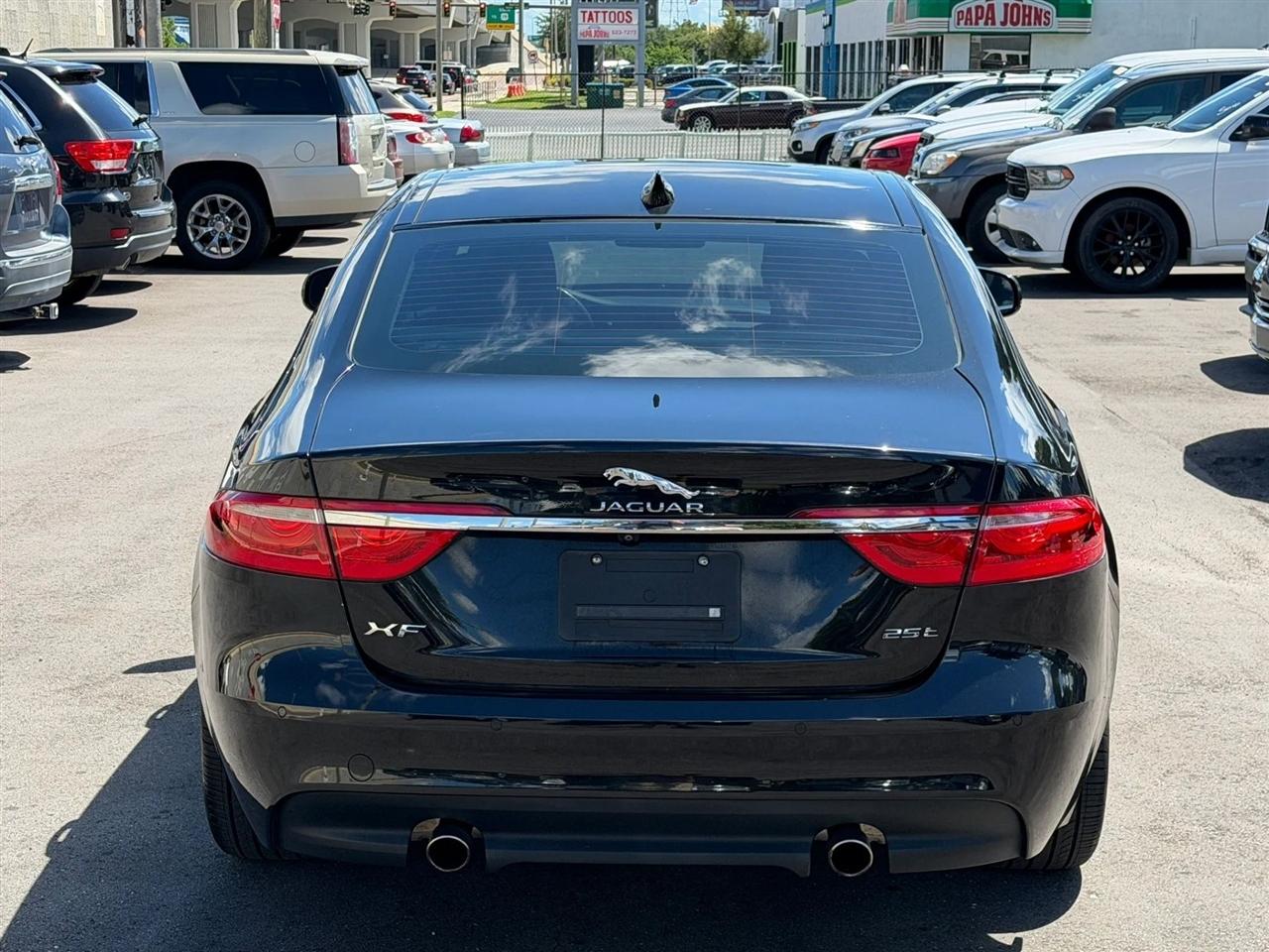 Jaguar XF  2018