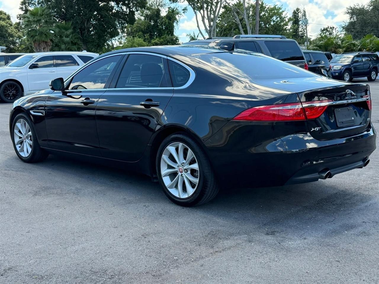 Jaguar XF  2018