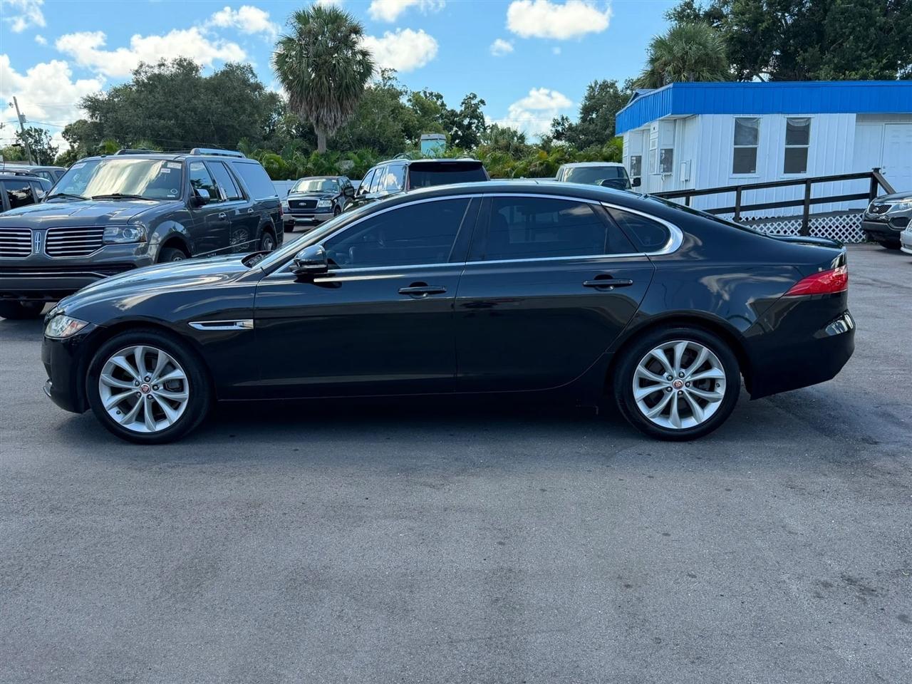 Jaguar XF  2018