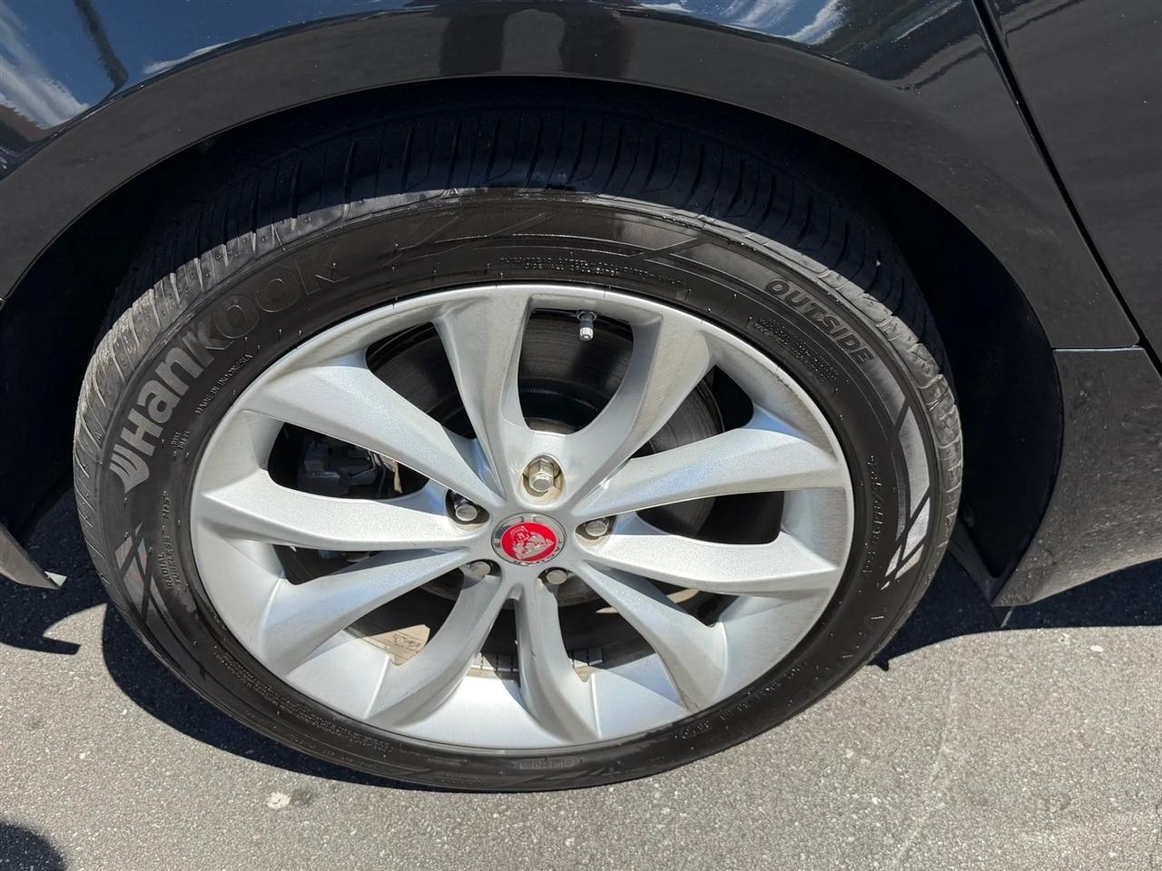 Jaguar XF  2018