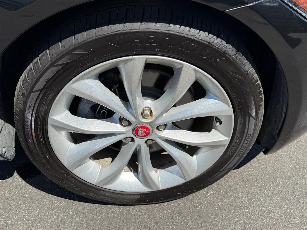 Jaguar XF  2018