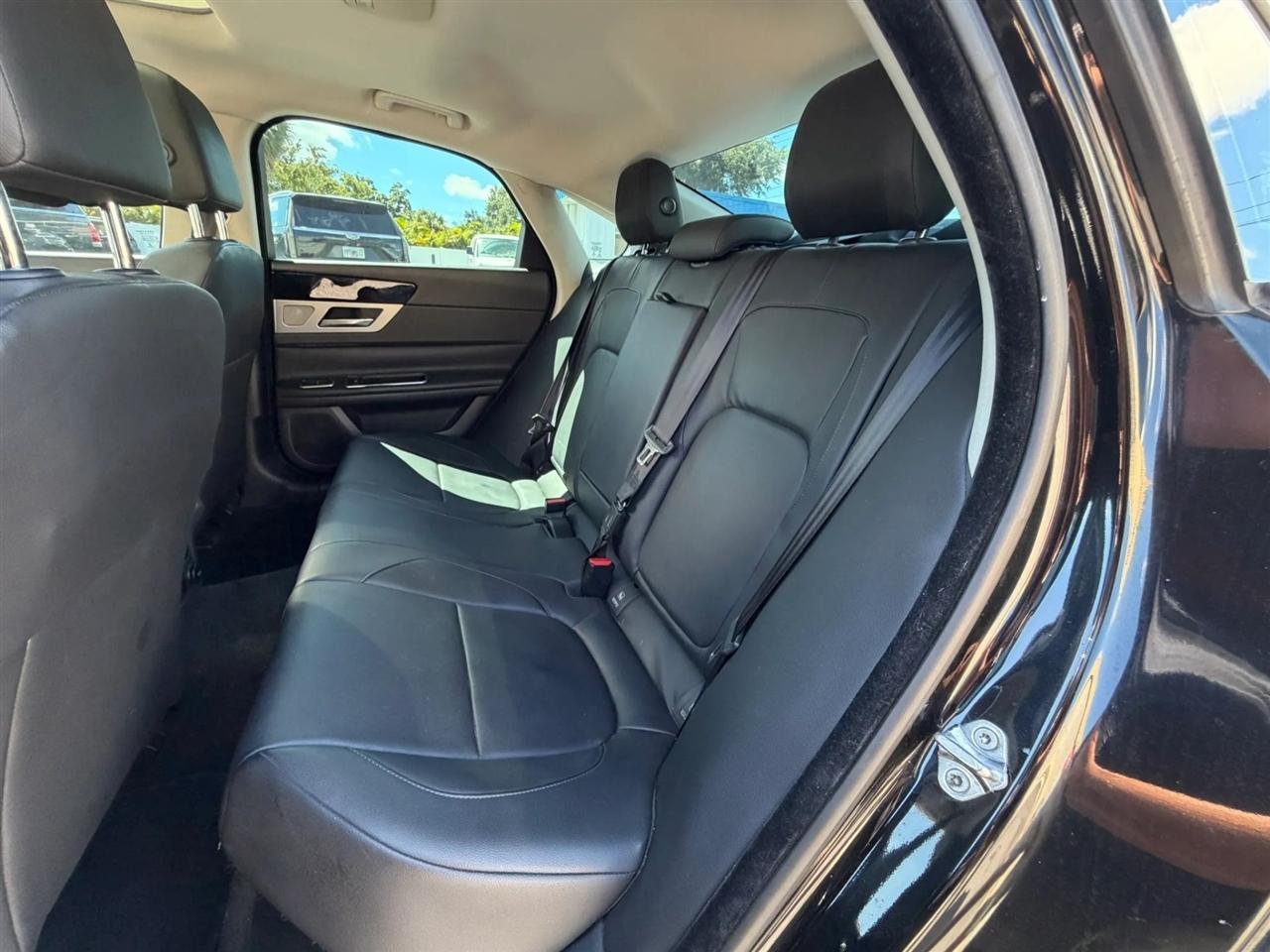 Jaguar XF  2018