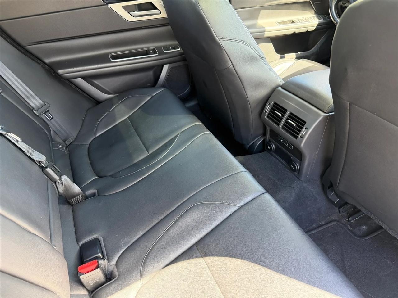 Jaguar XF  2018