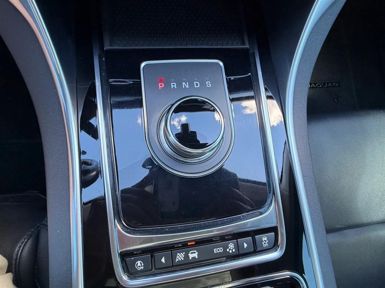 Jaguar XF  2018