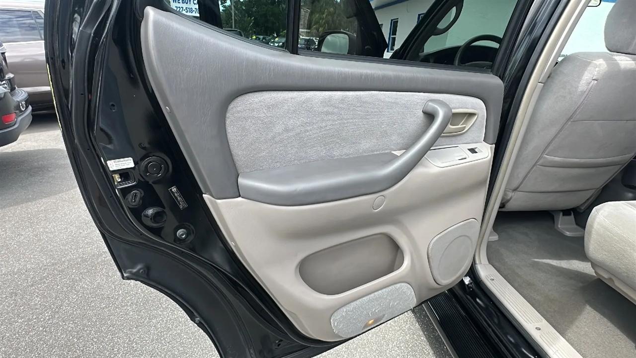 Toyota Sequoia  2006