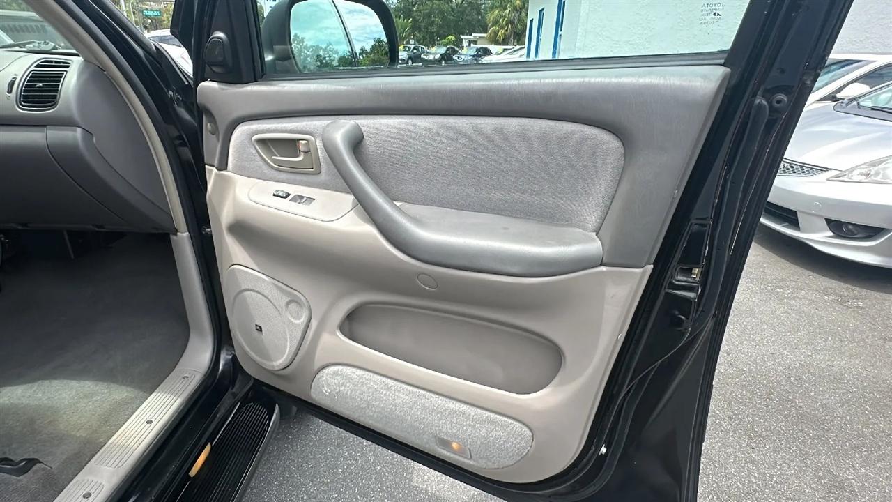 Toyota Sequoia  2006
