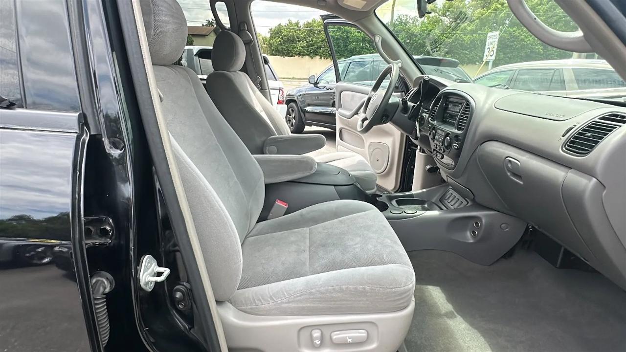 Toyota Sequoia  2006