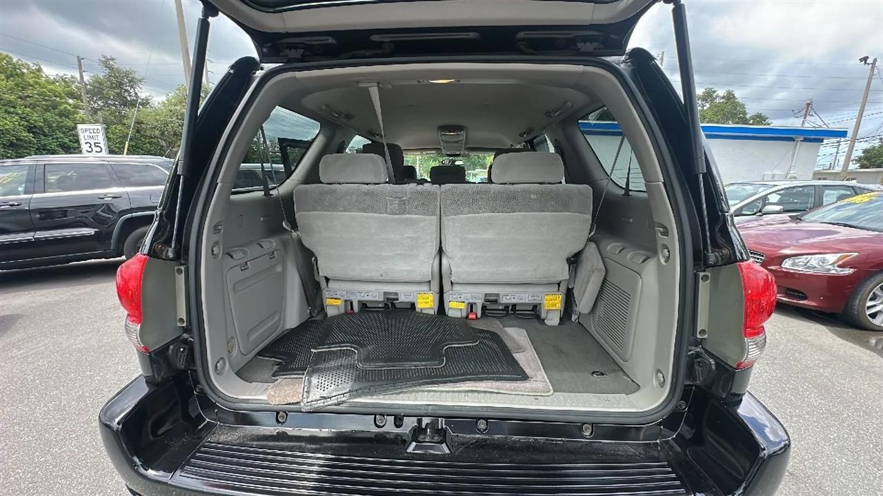 Toyota Sequoia  2006