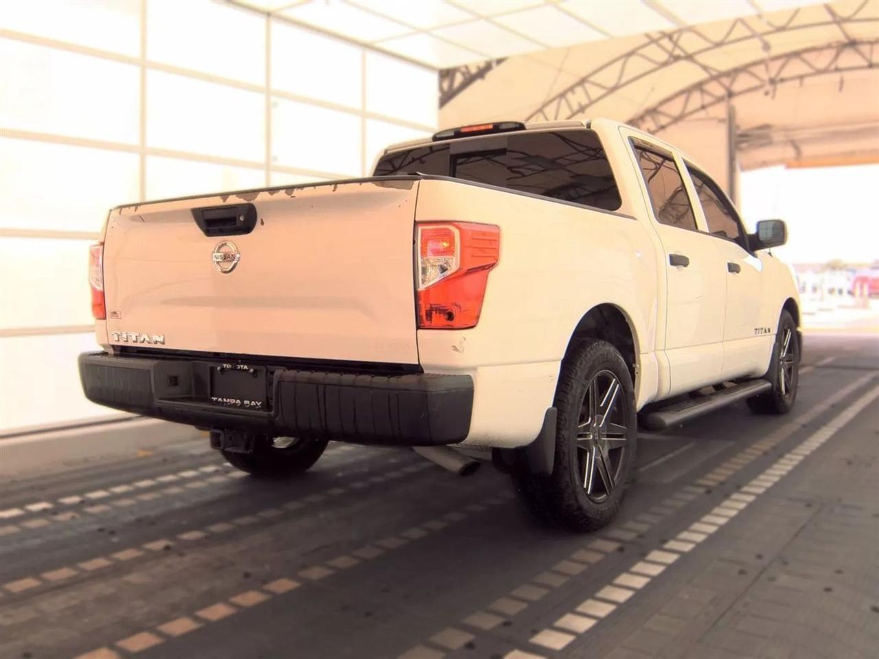 Nissan Titan  2017