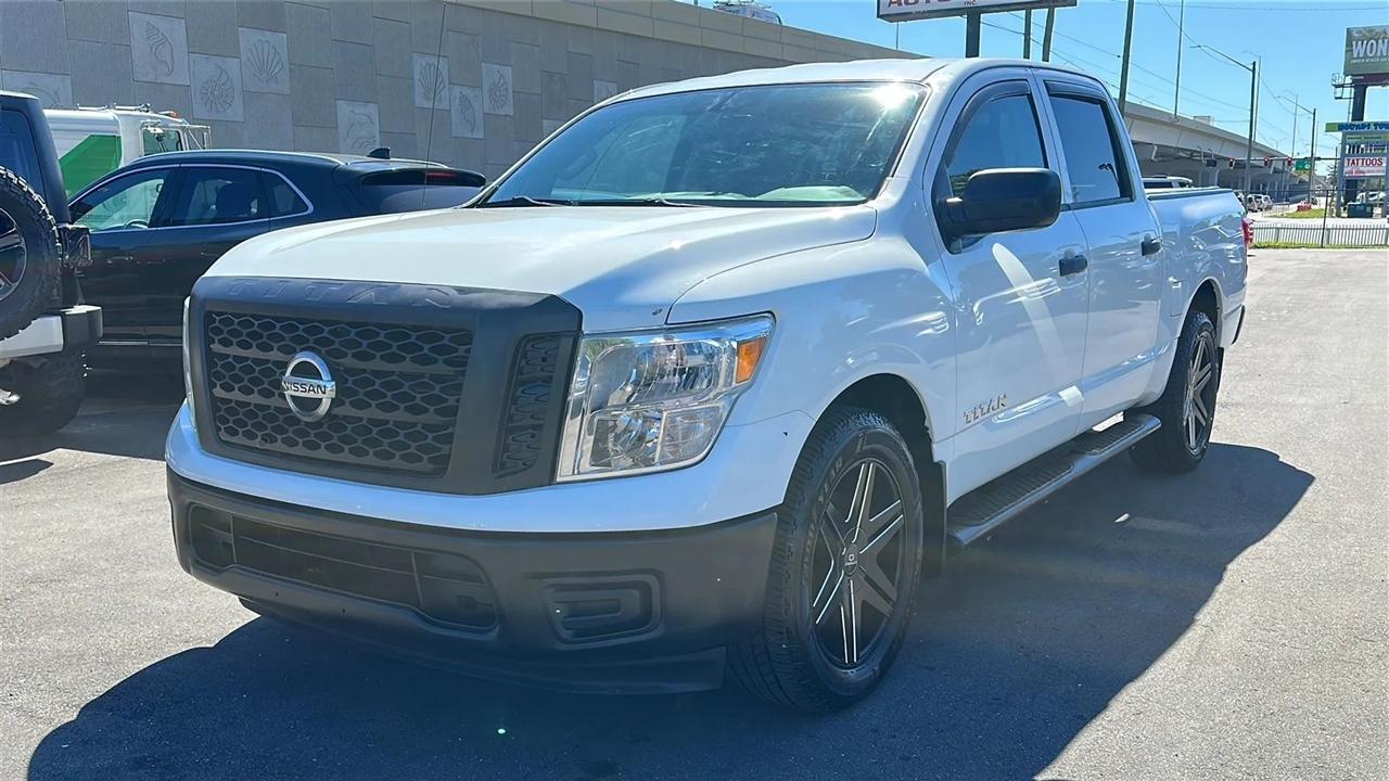 Nissan Titan  2017
