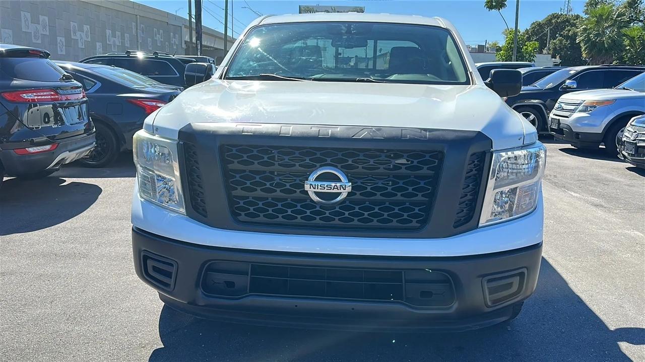 Nissan Titan  2017