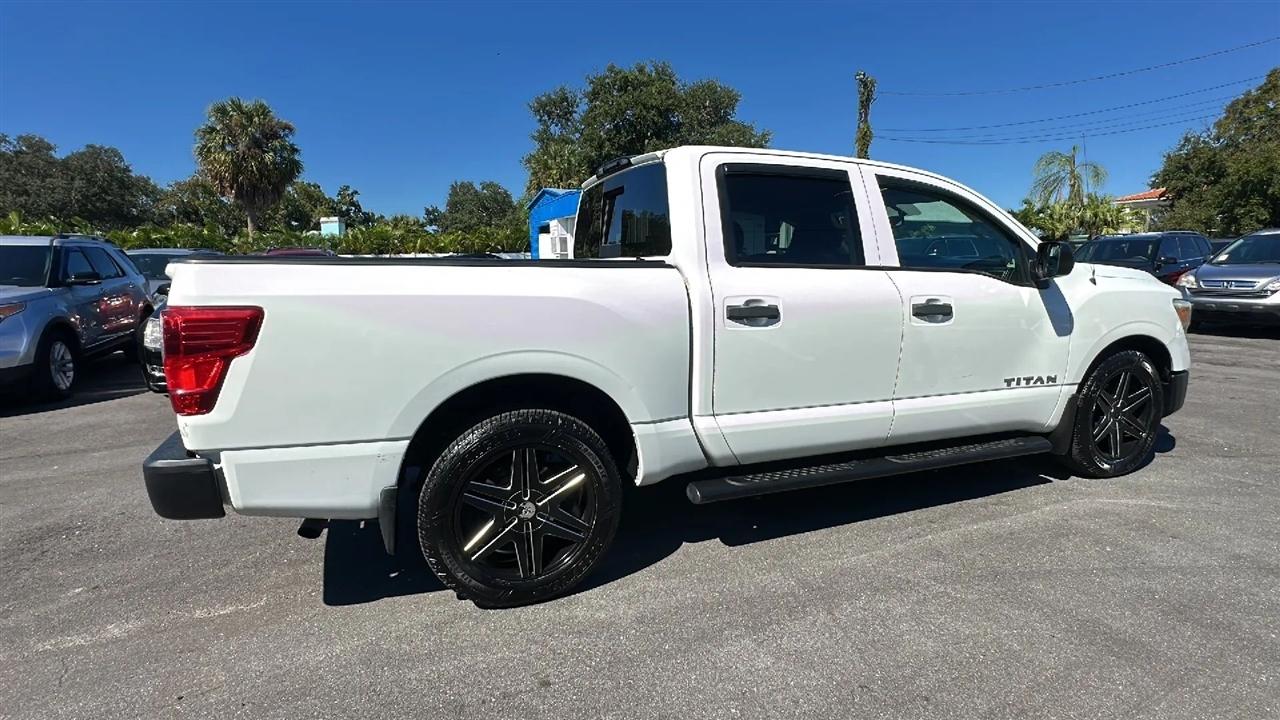 Nissan Titan  2017