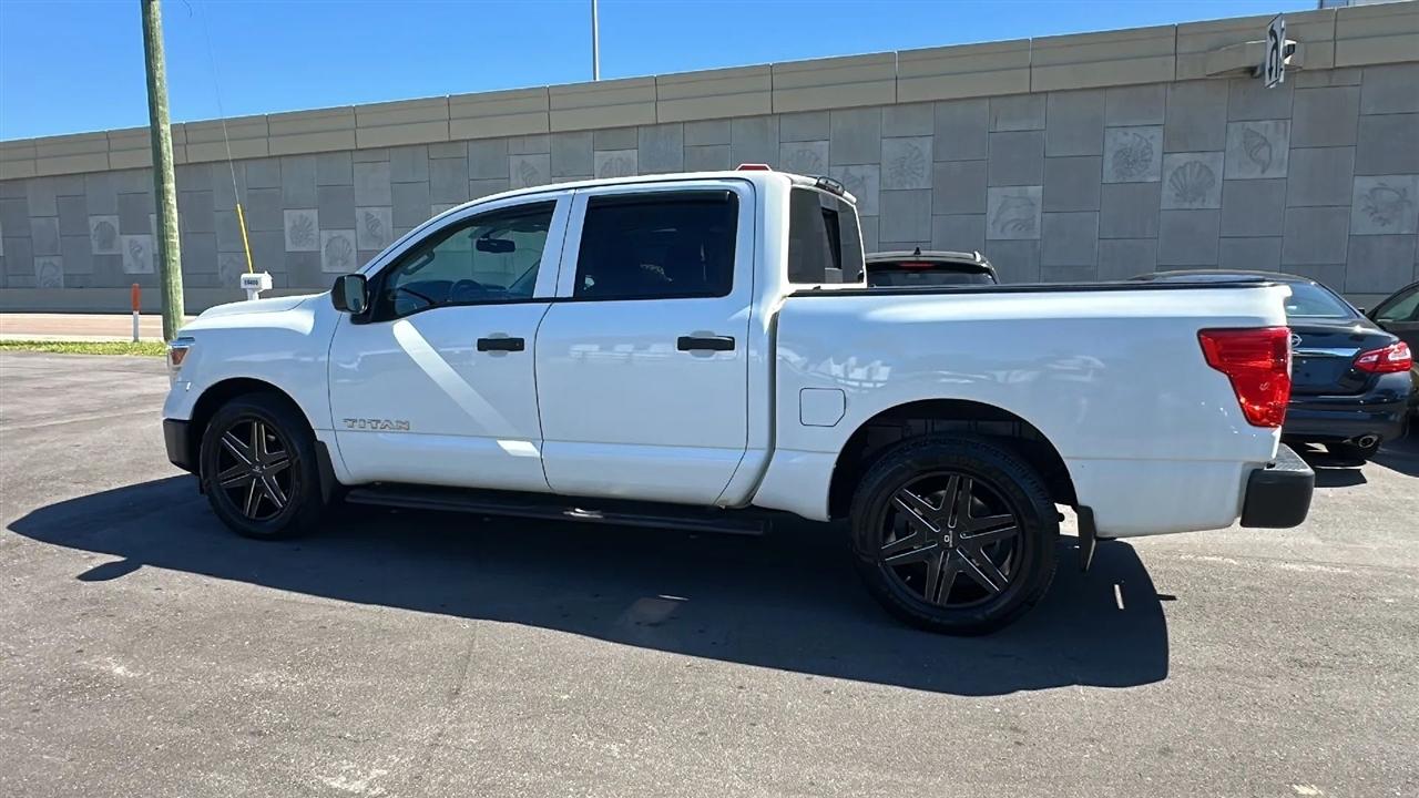 Nissan Titan  2017