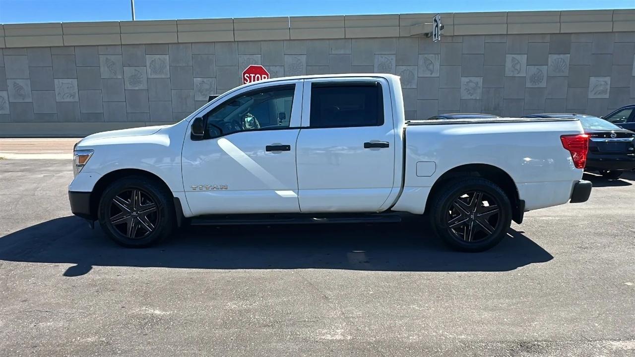 Nissan Titan  2017