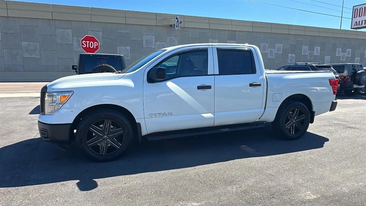 Nissan Titan  2017