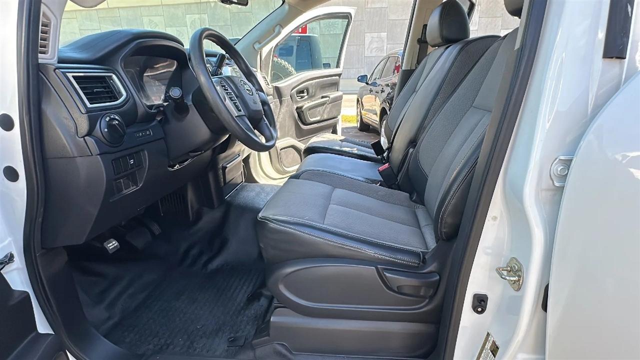 Nissan Titan  2017