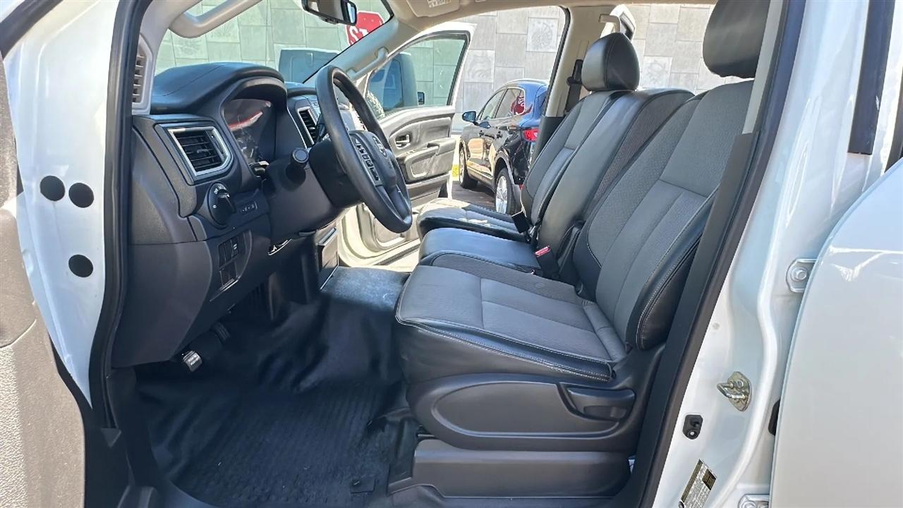 Nissan Titan  2017