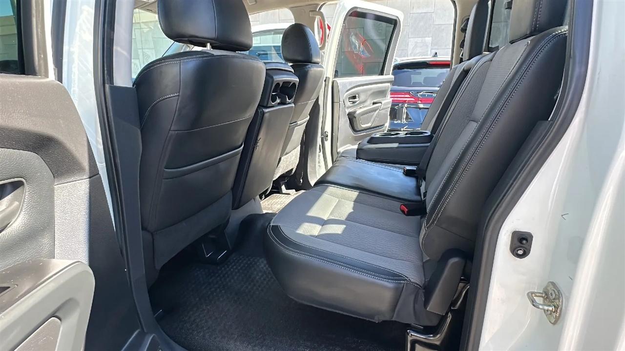Nissan Titan  2017