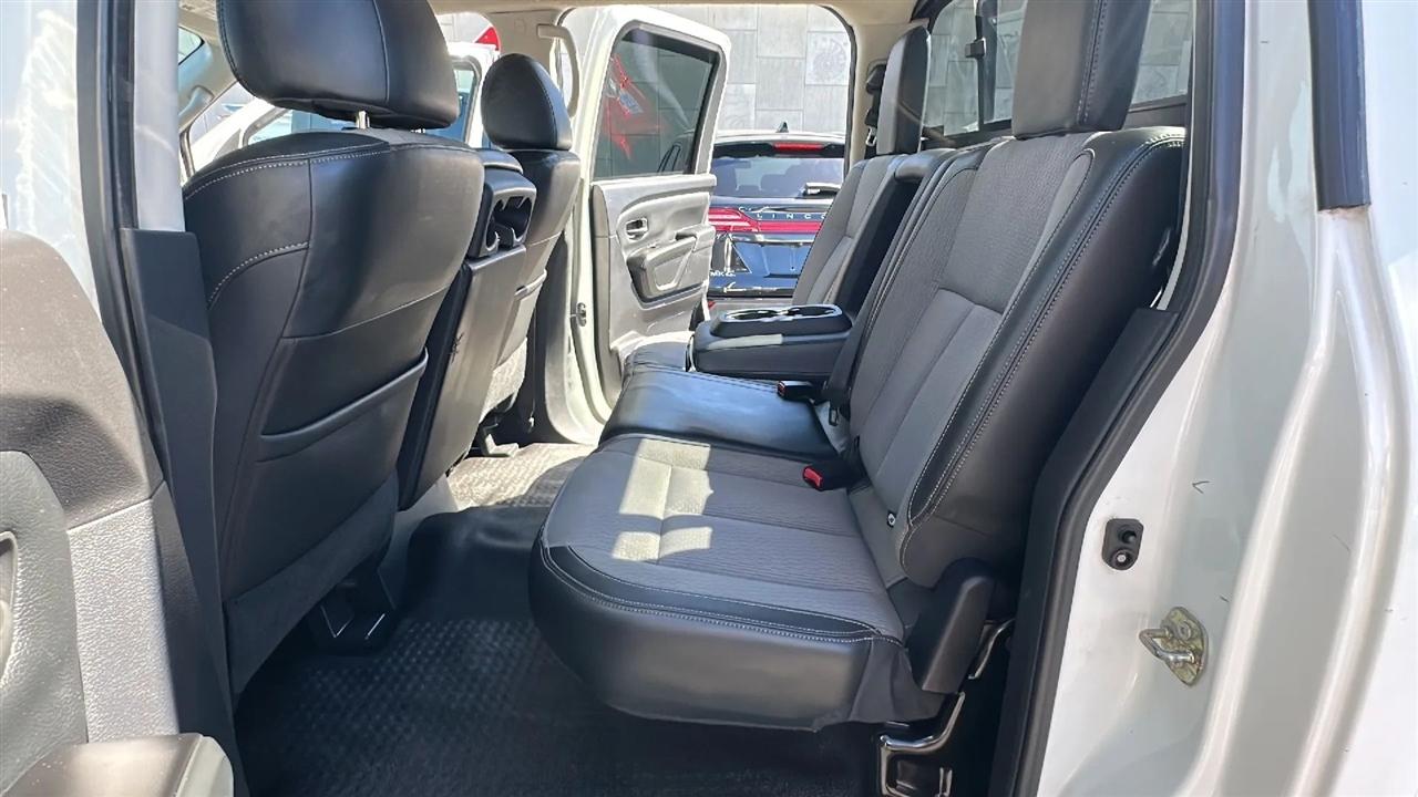 Nissan Titan  2017