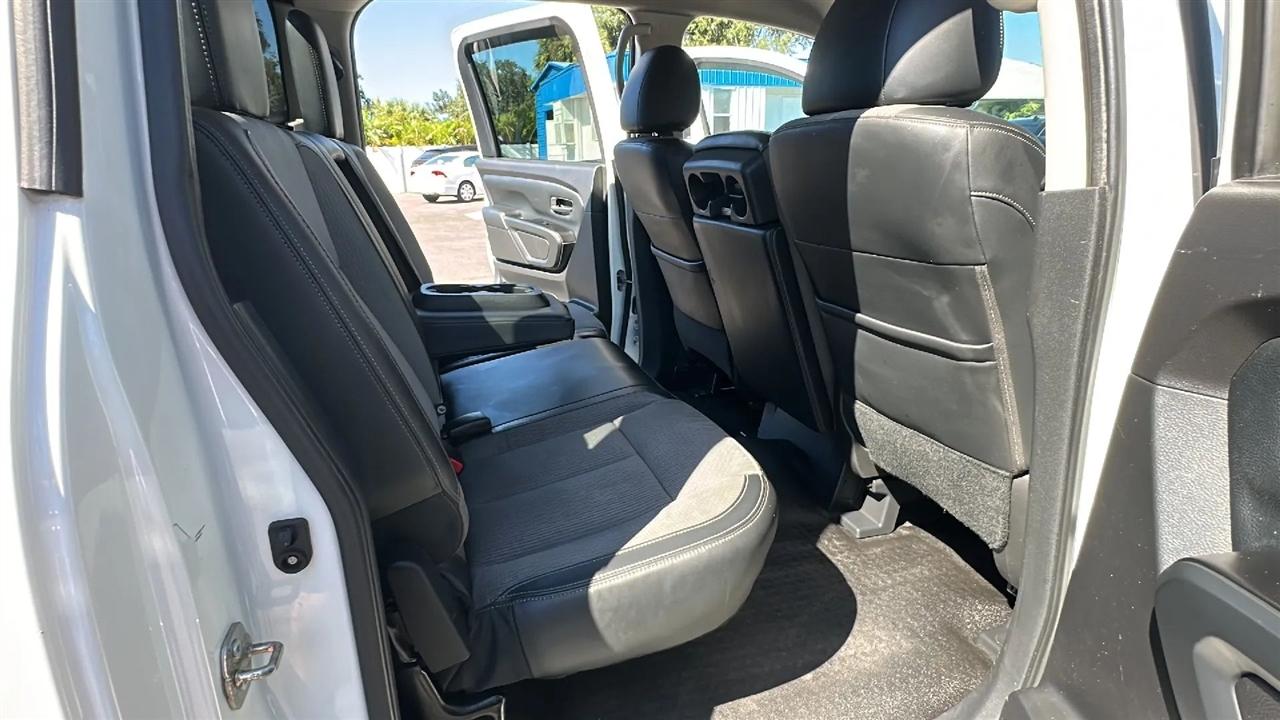 Nissan Titan  2017