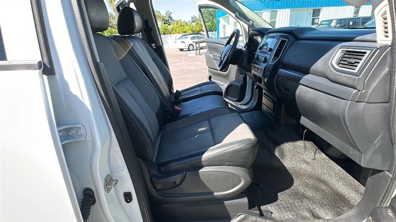 Nissan Titan  2017