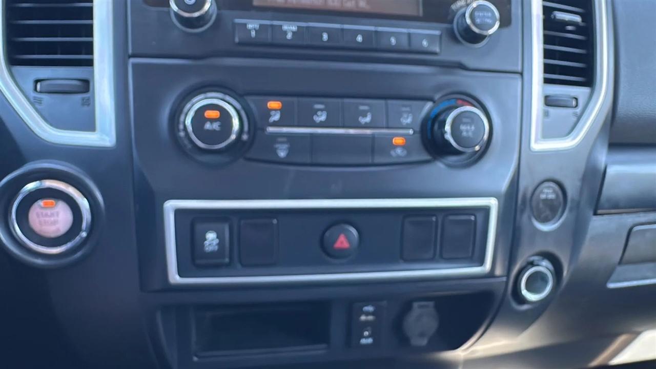 Nissan Titan  2017