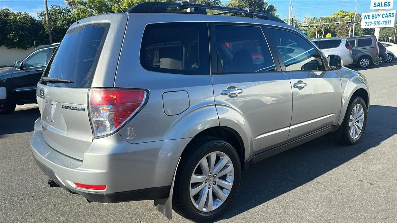 Subaru Forester  2011