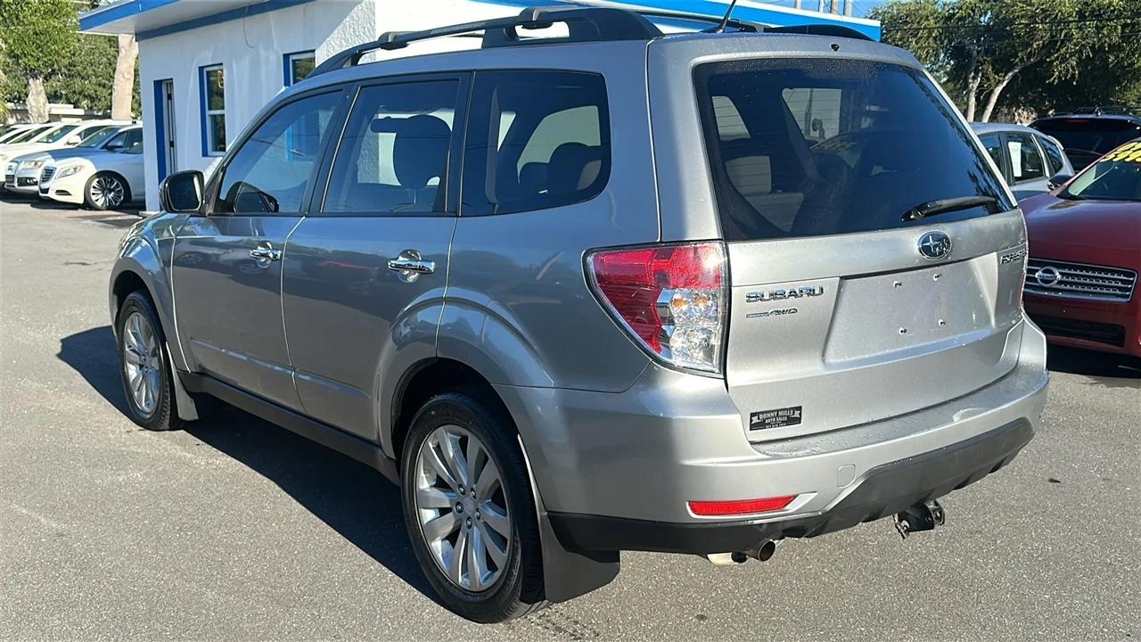 Subaru Forester  2011
