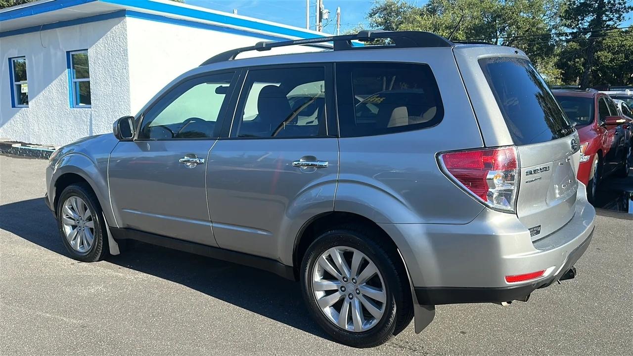Subaru Forester  2011