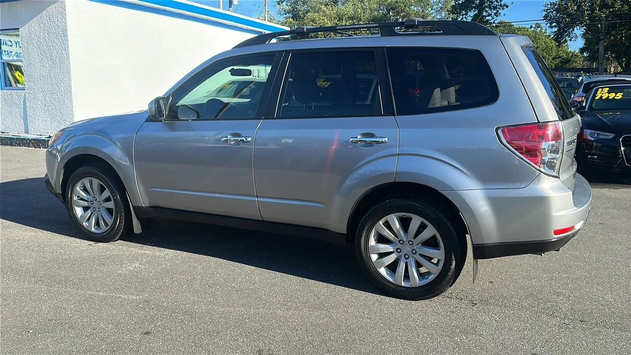 Subaru Forester  2011