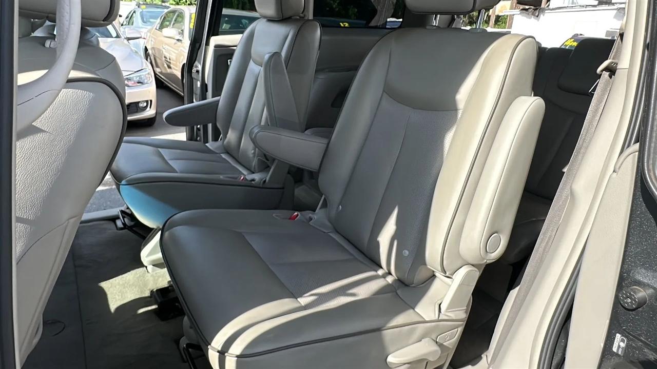 Nissan Quest  2016