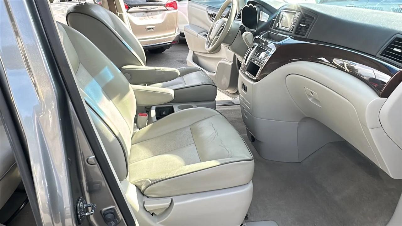 Nissan Quest  2016