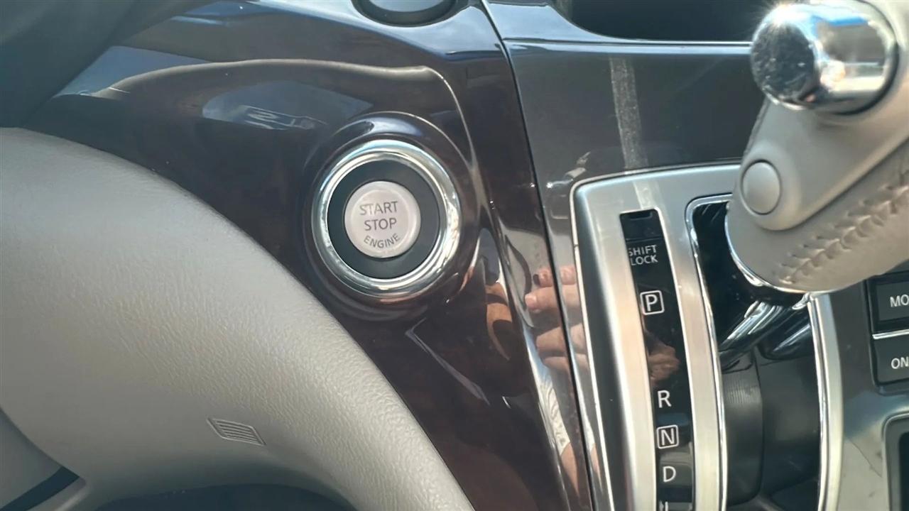 Nissan Quest  2016
