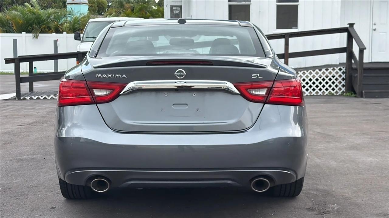 Nissan Maxima  2018