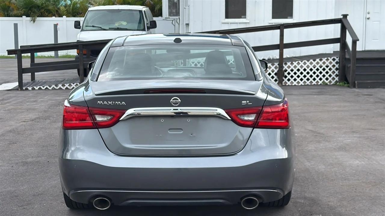 Nissan Maxima  2018
