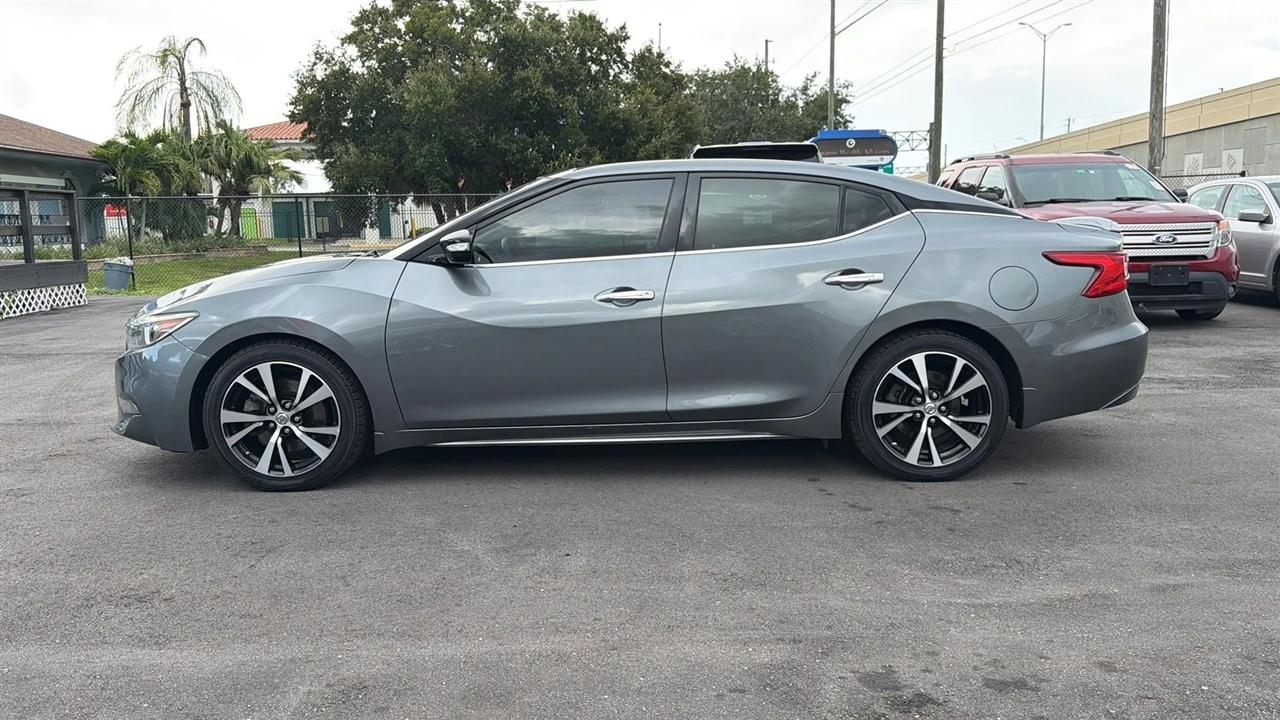 Nissan Maxima  2018