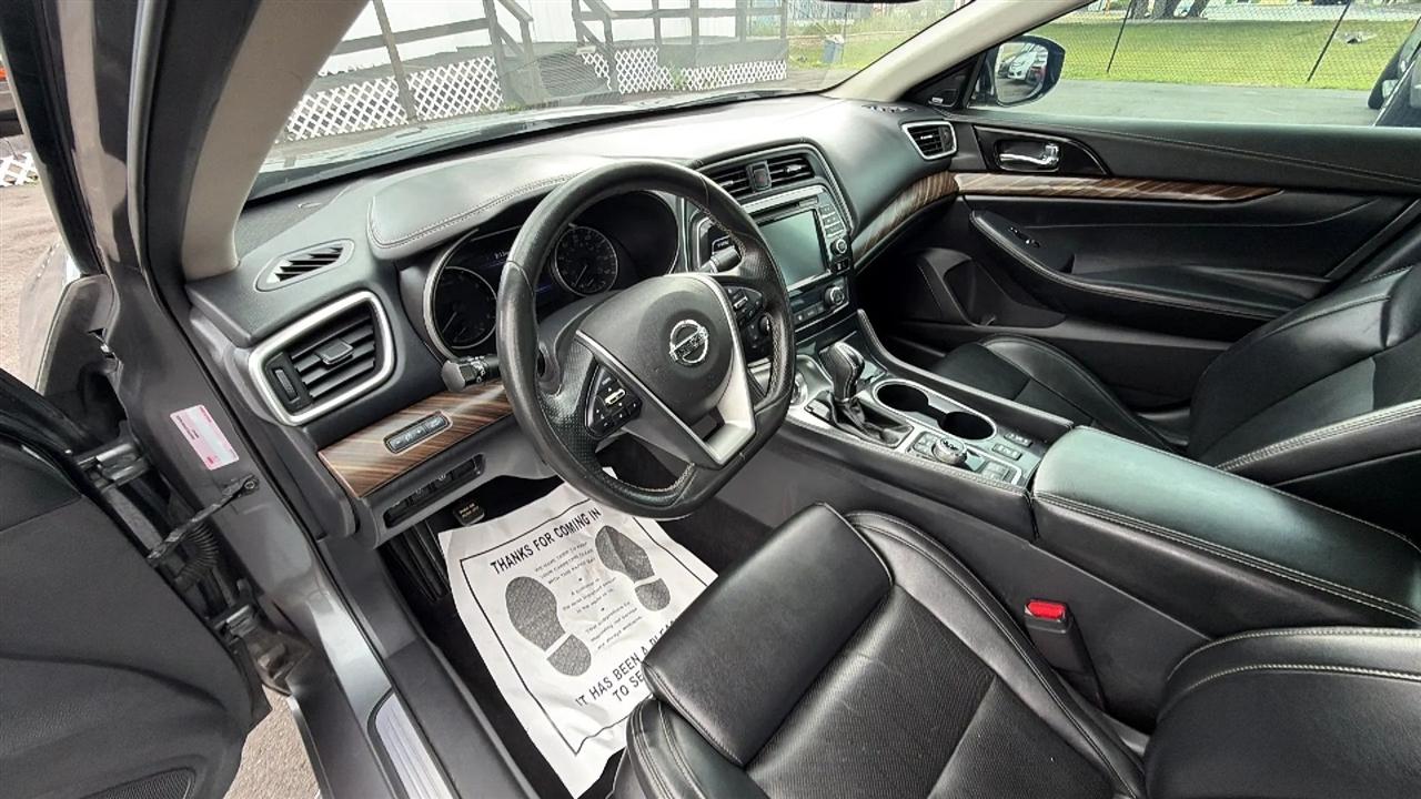 Nissan Maxima  2018