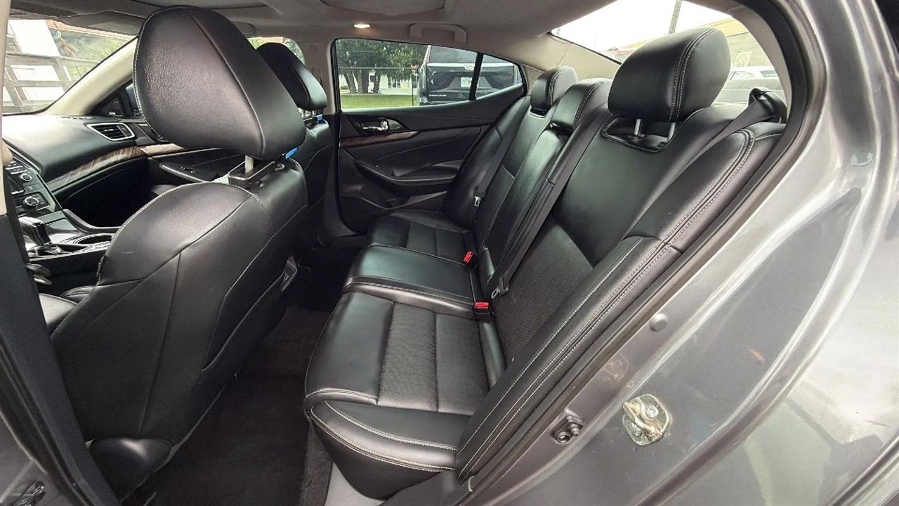 Nissan Maxima  2018